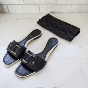 GUCCI leather sandals
